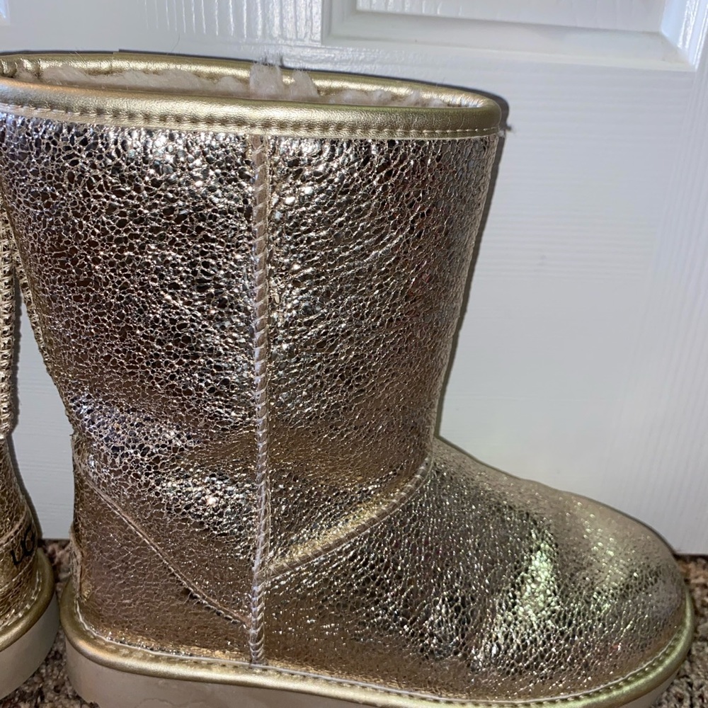 EUC Short Gold Metallic Sparkle UGG boot.